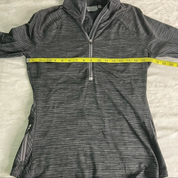 Athleta 1/2 zip running wild exercise jacket top with thumbholes size Medium - Picture 10 of 12